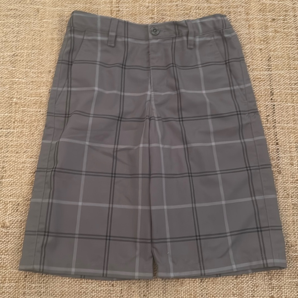 Under Armour Gray Plaid Flat Front Shorts Sz Youth Large